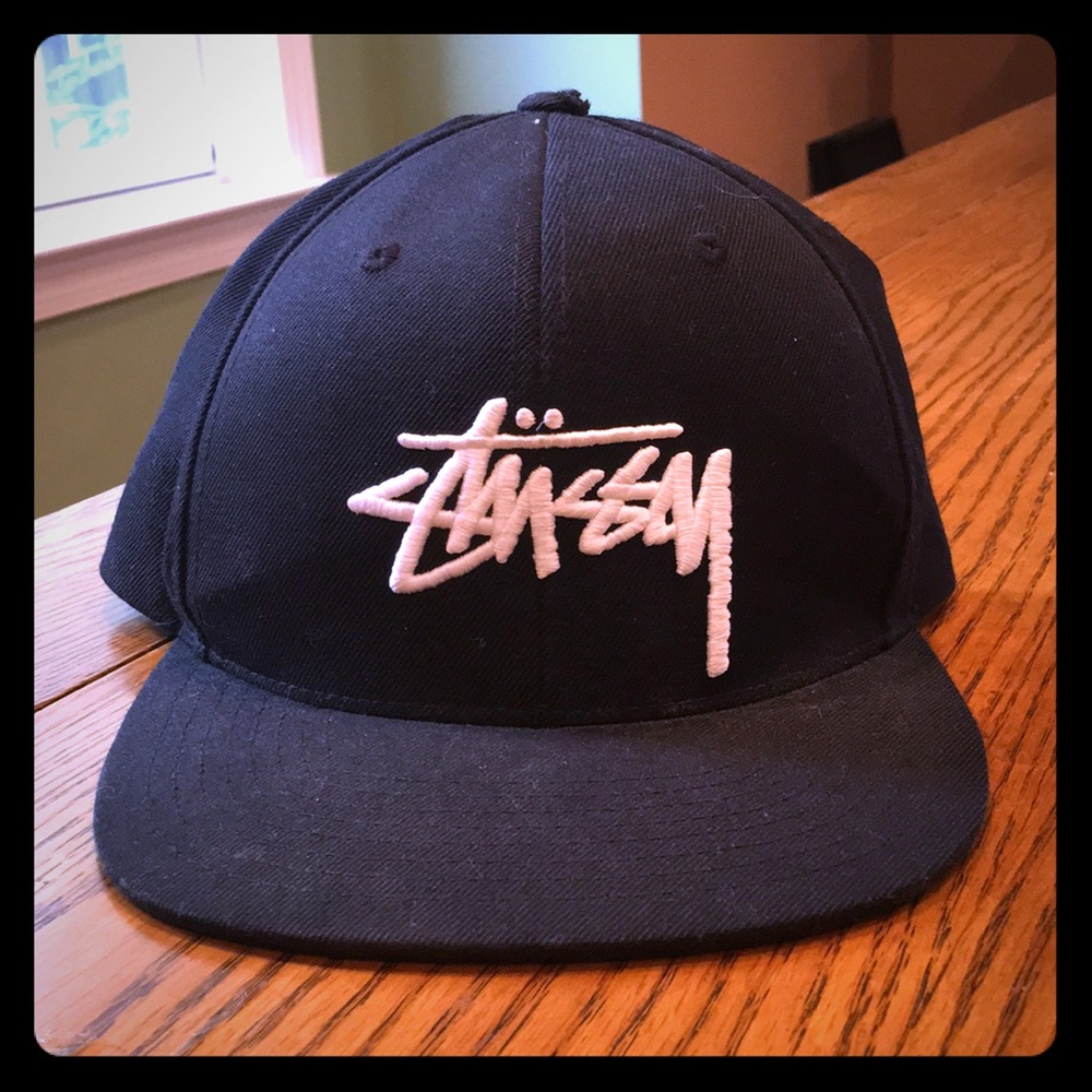 Stüssy black hat